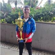 Profesor que aplica a todas las modalidades deportivas